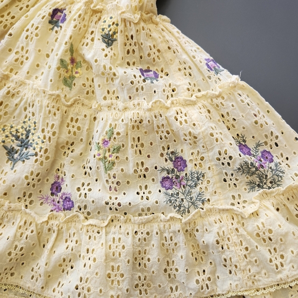 NWT Hemant & Nandita Floral Embroidered Mara Mini Skirt Butter Yellow Size Small - Picture 5 of 12